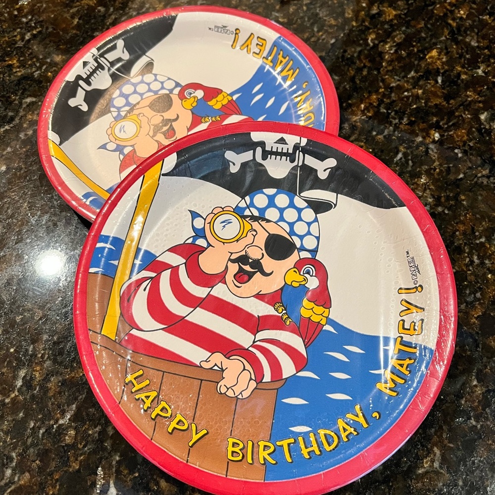 NWT Vintage Pirate "Birthday Buccaneer" Party Plates 2-Pack